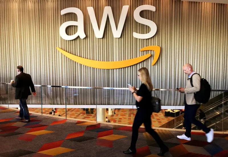 Amazon-AWS-Reuters-800x553.jpg